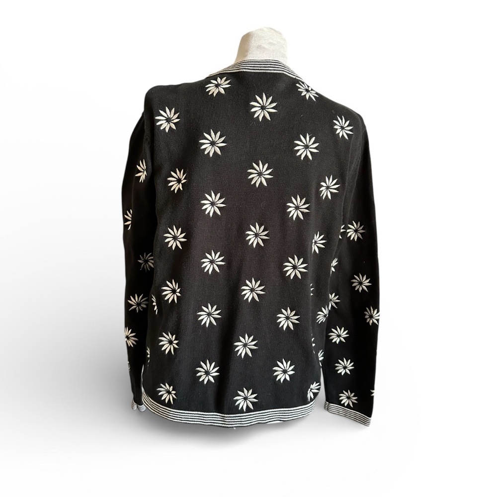 Talbots Black and White embroidered Floral Cardigan size M - Picture 4 of 7